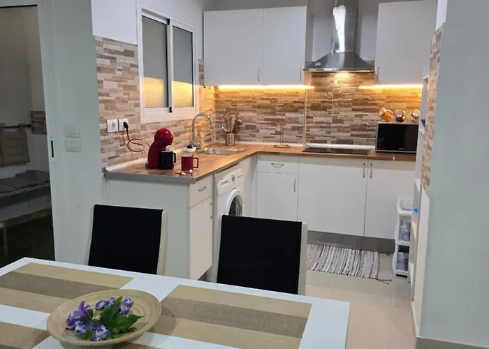 Strelitzia House Apartman *