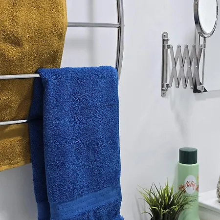 Strelitzia House Апартаменти