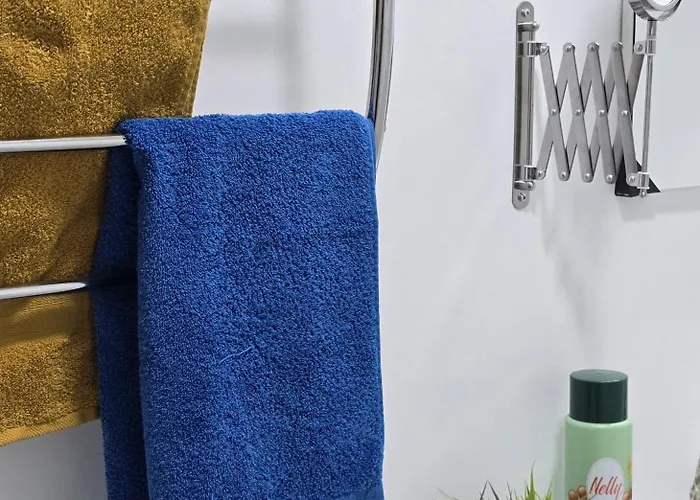 Strelitzia House アパート